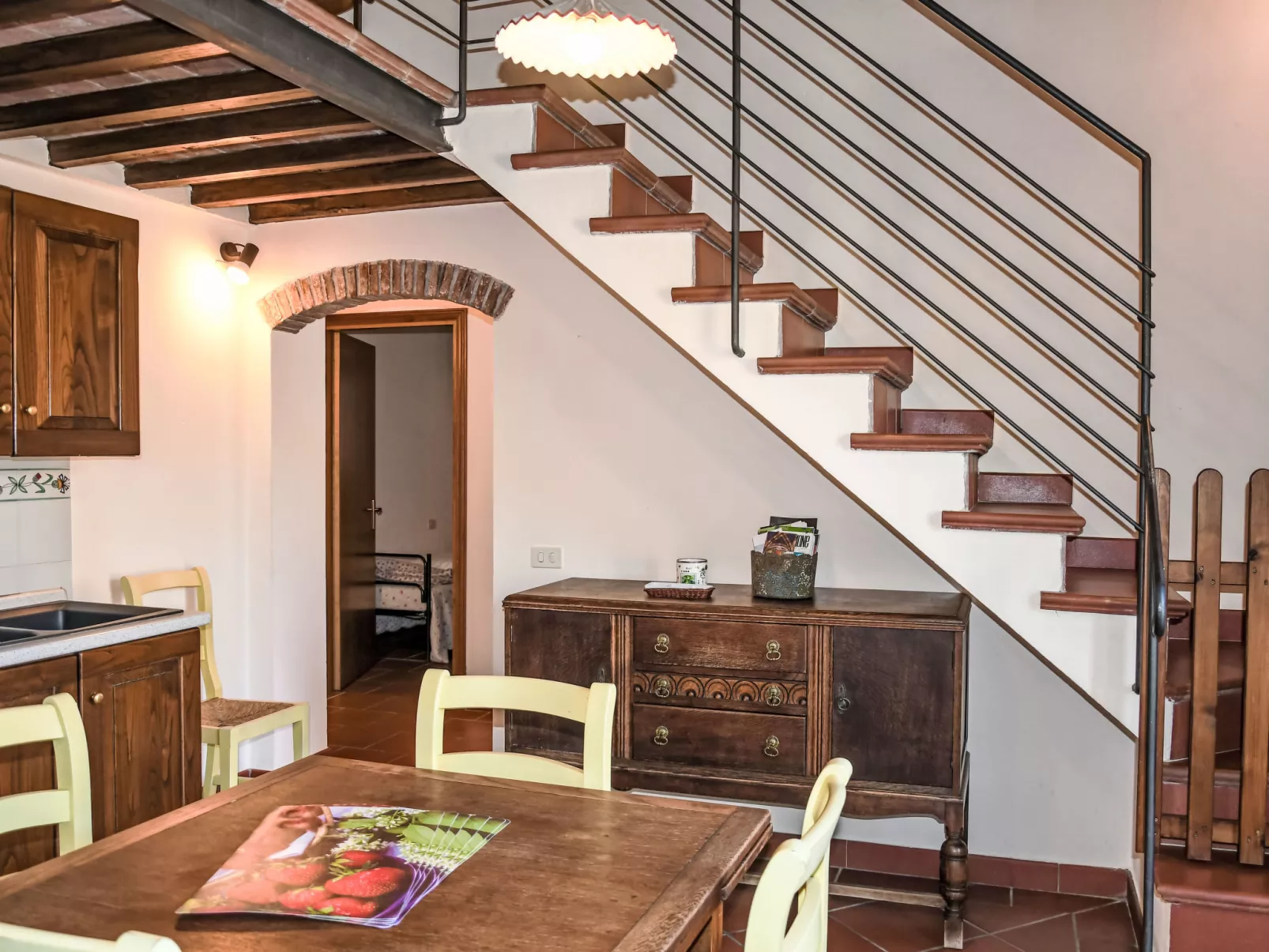 Monache 2-Inside