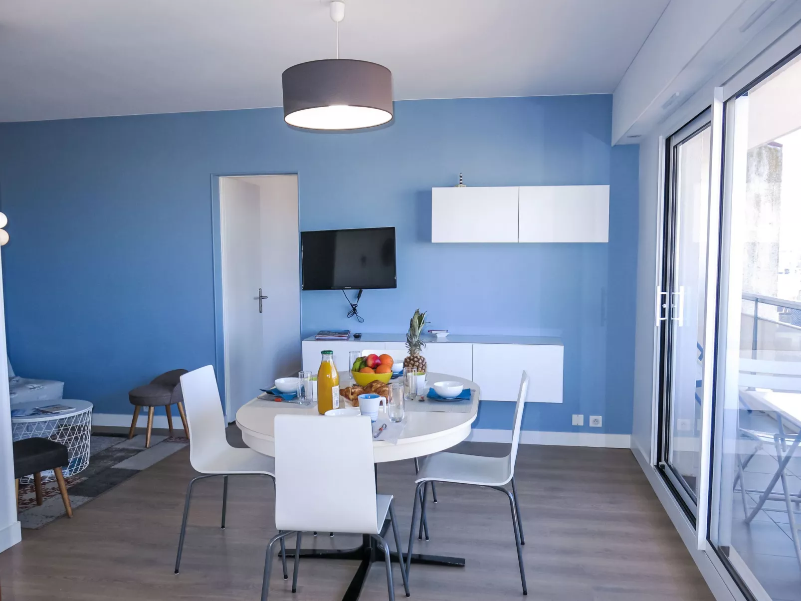 L'Hippocampe T2 balcon et large vue mer-Inside