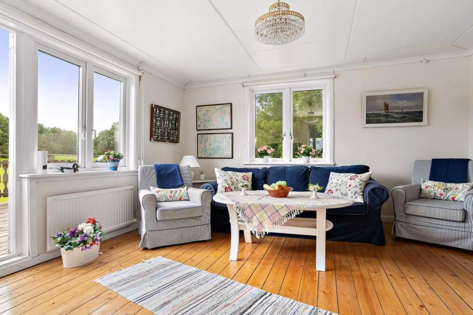 Cottage en bord de mer avec balcon et barbecue