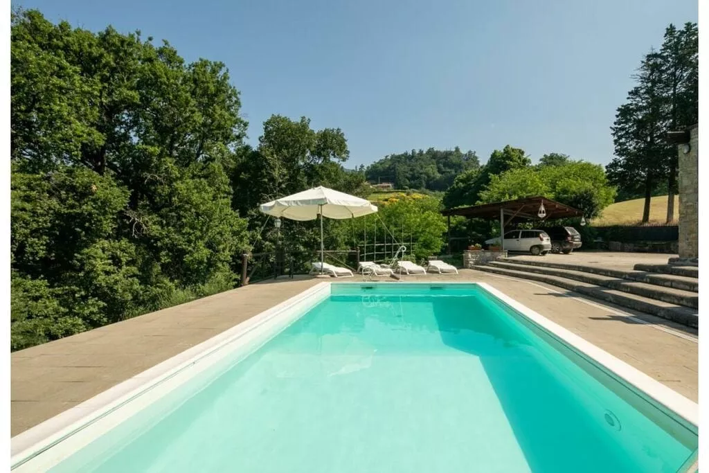 405401-Pool