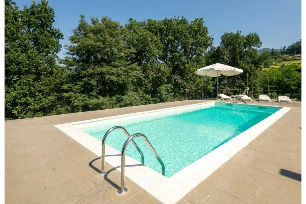 405401-Pool
