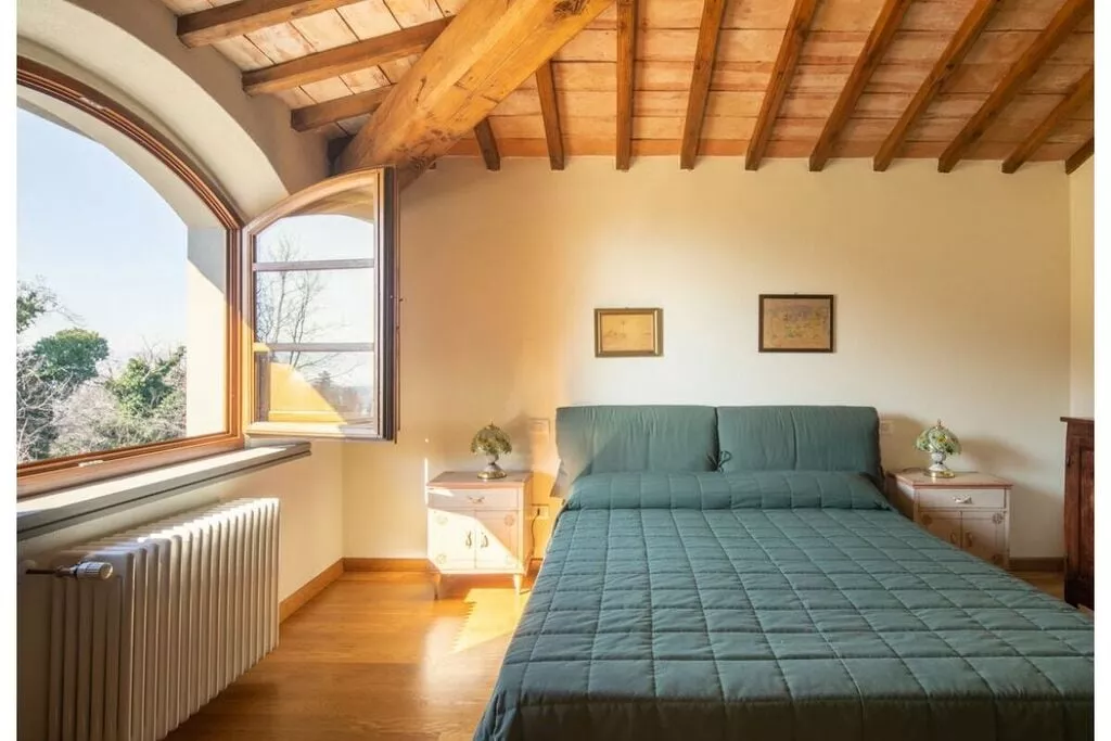 405401-Bedroom