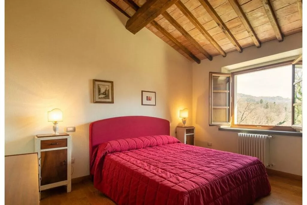 405401-Bedroom