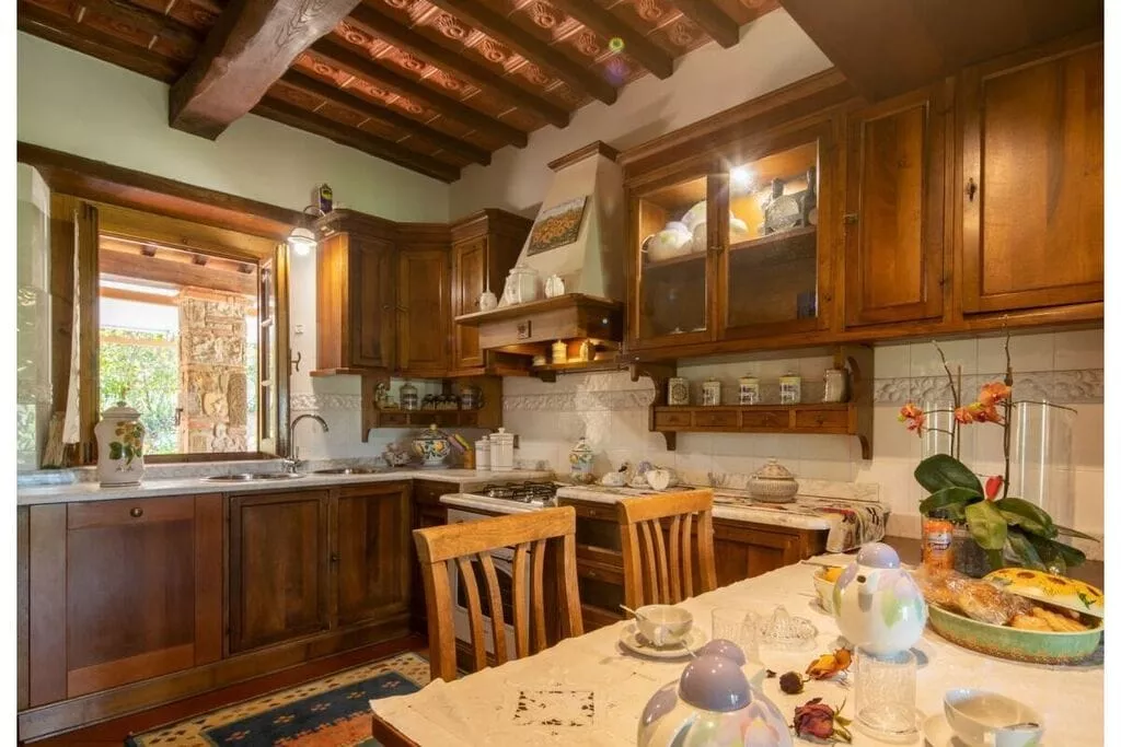 405390-Kitchen