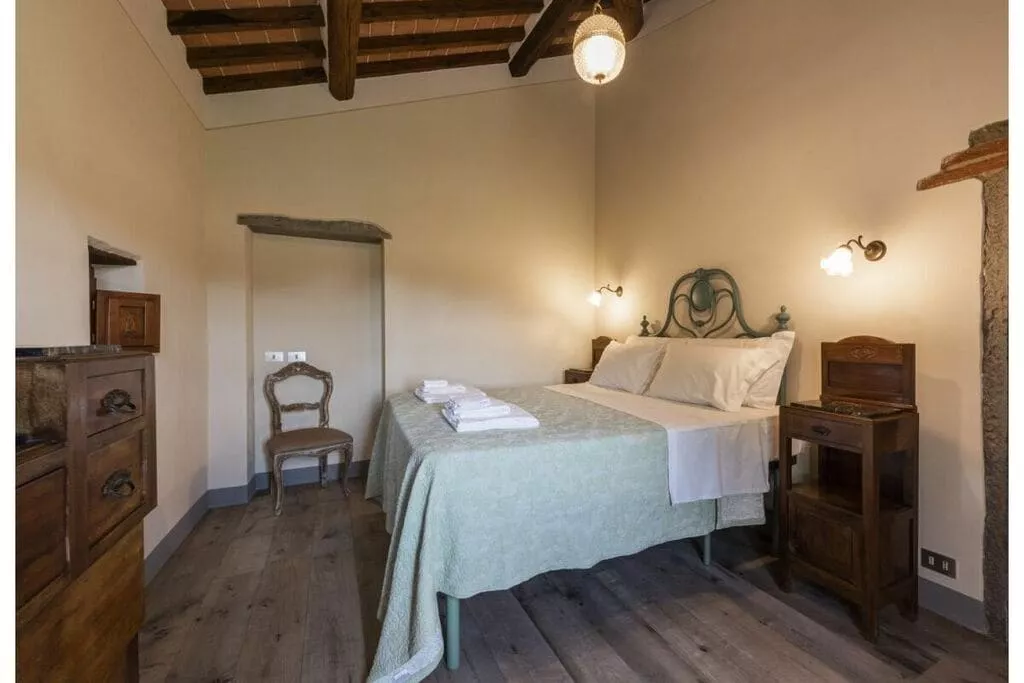 405378-Bedroom
