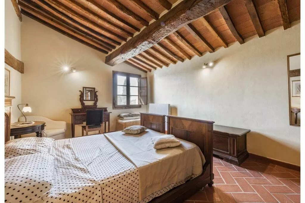 407668-Bedroom