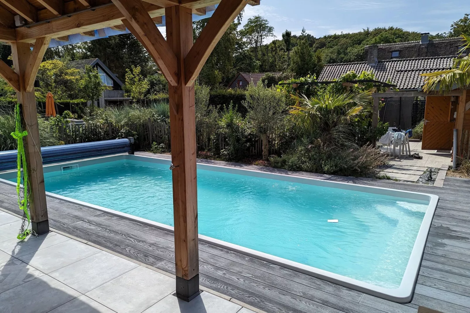 Shangri-La guesthouse-Pool