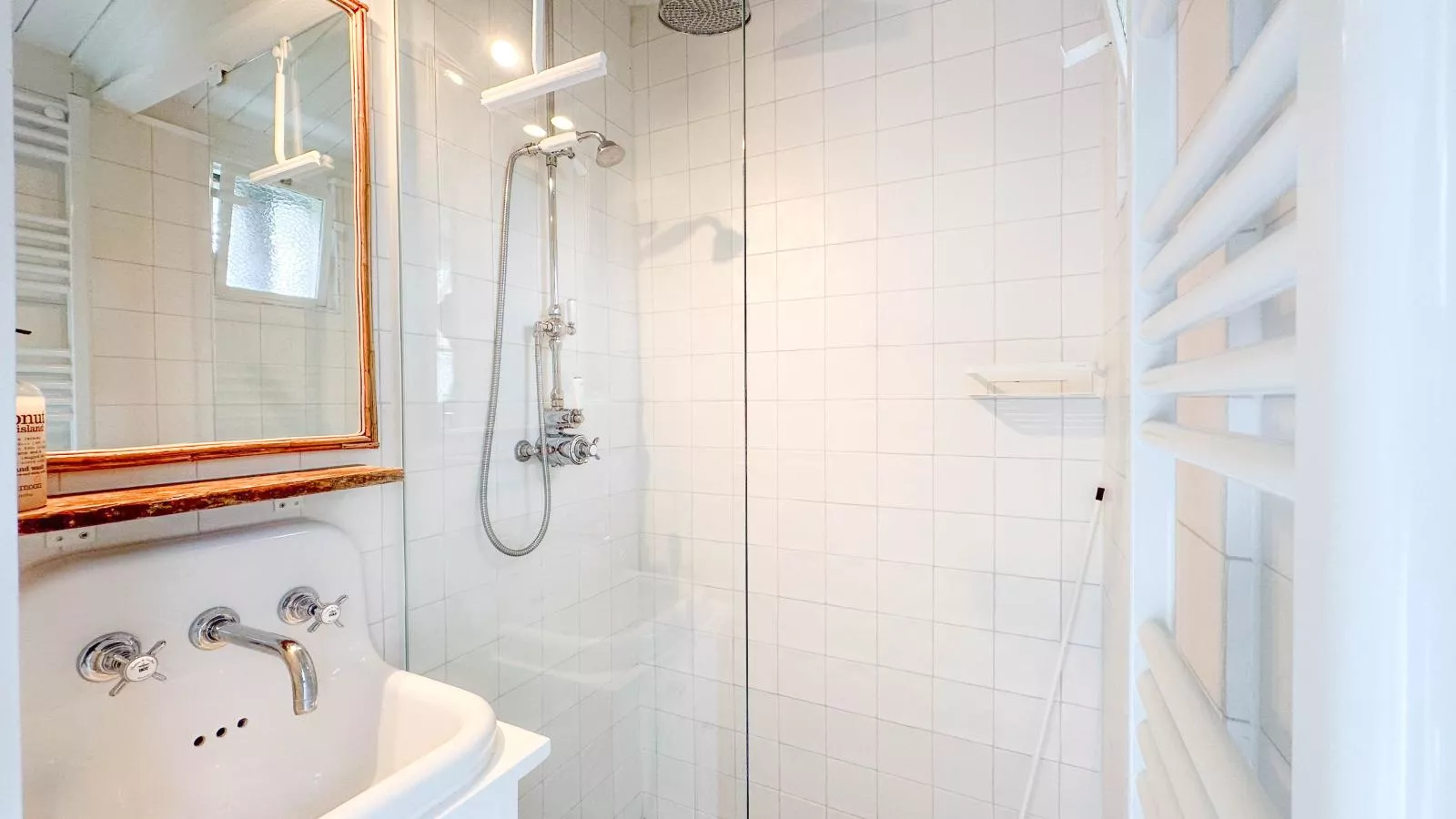 Sol-Bathroom