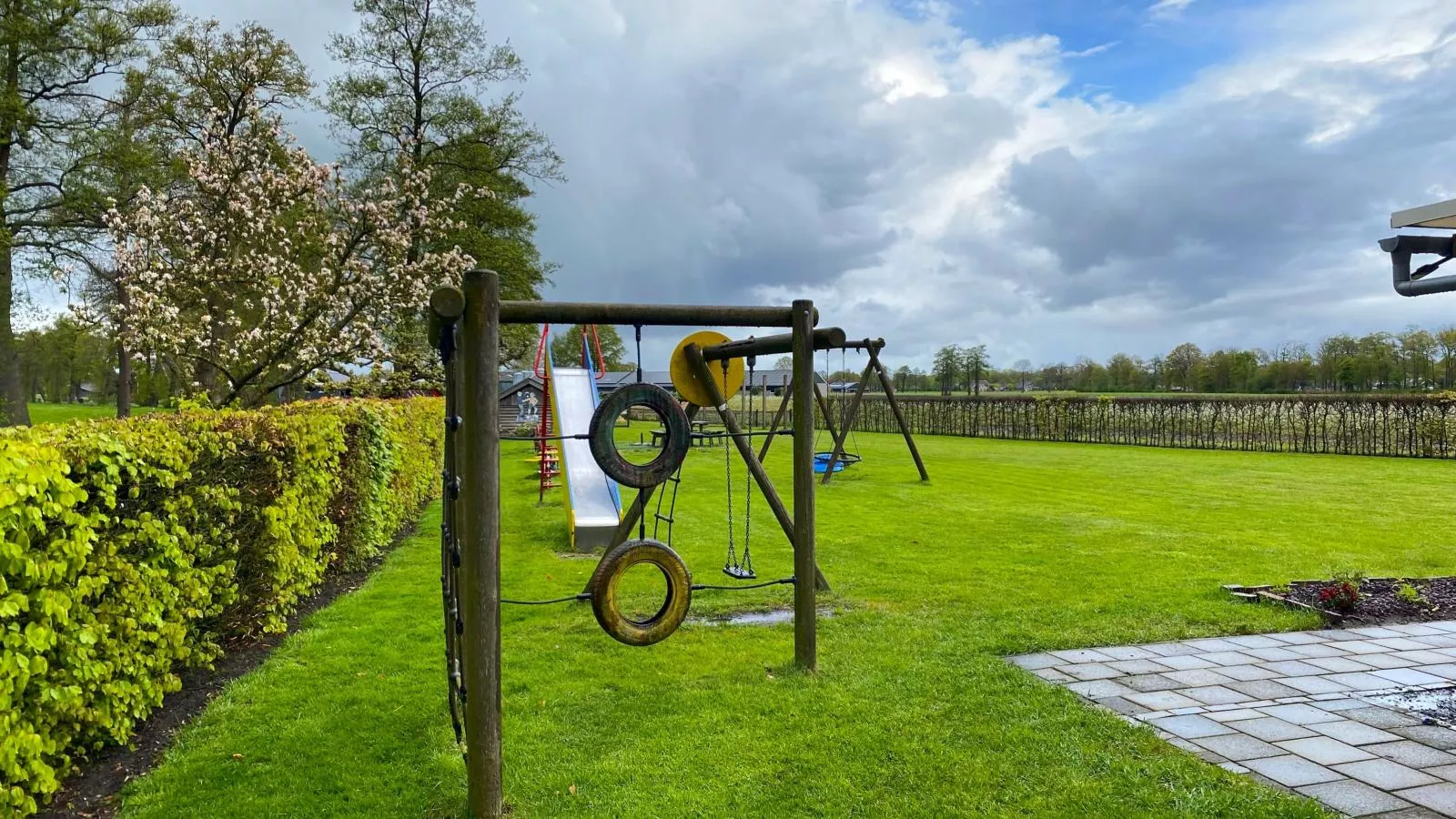Regge en Weidezicht-Gardens summer