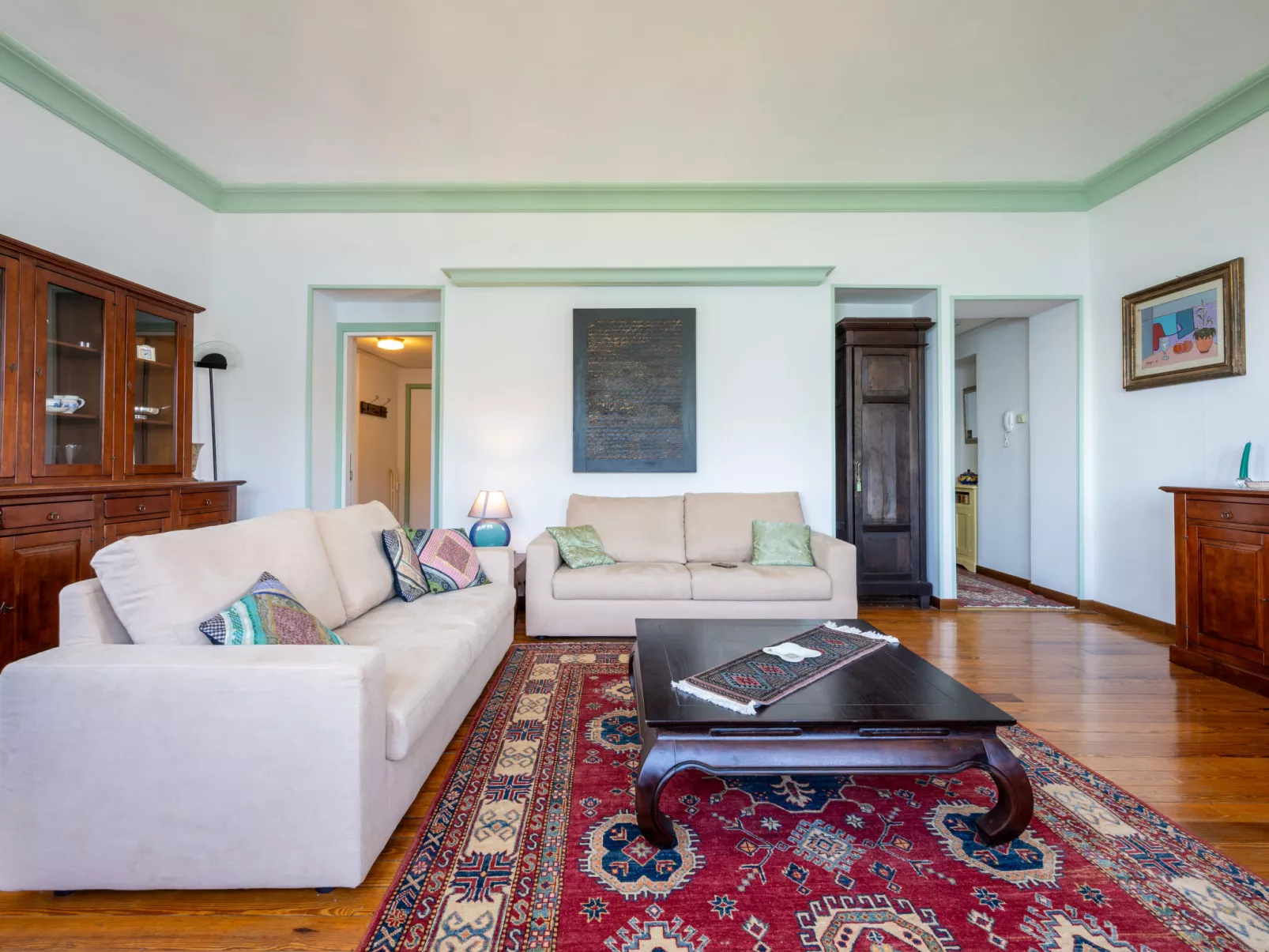 Villa Ceriana-Inside