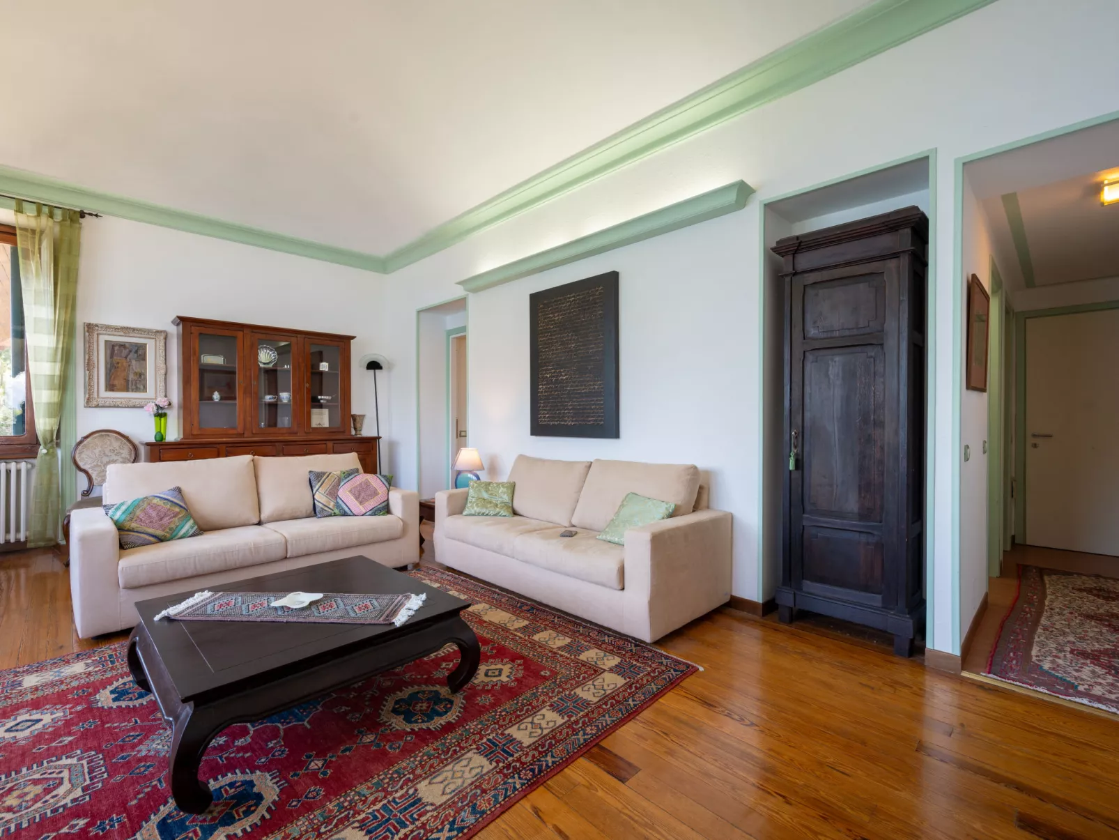 Villa Ceriana-Inside