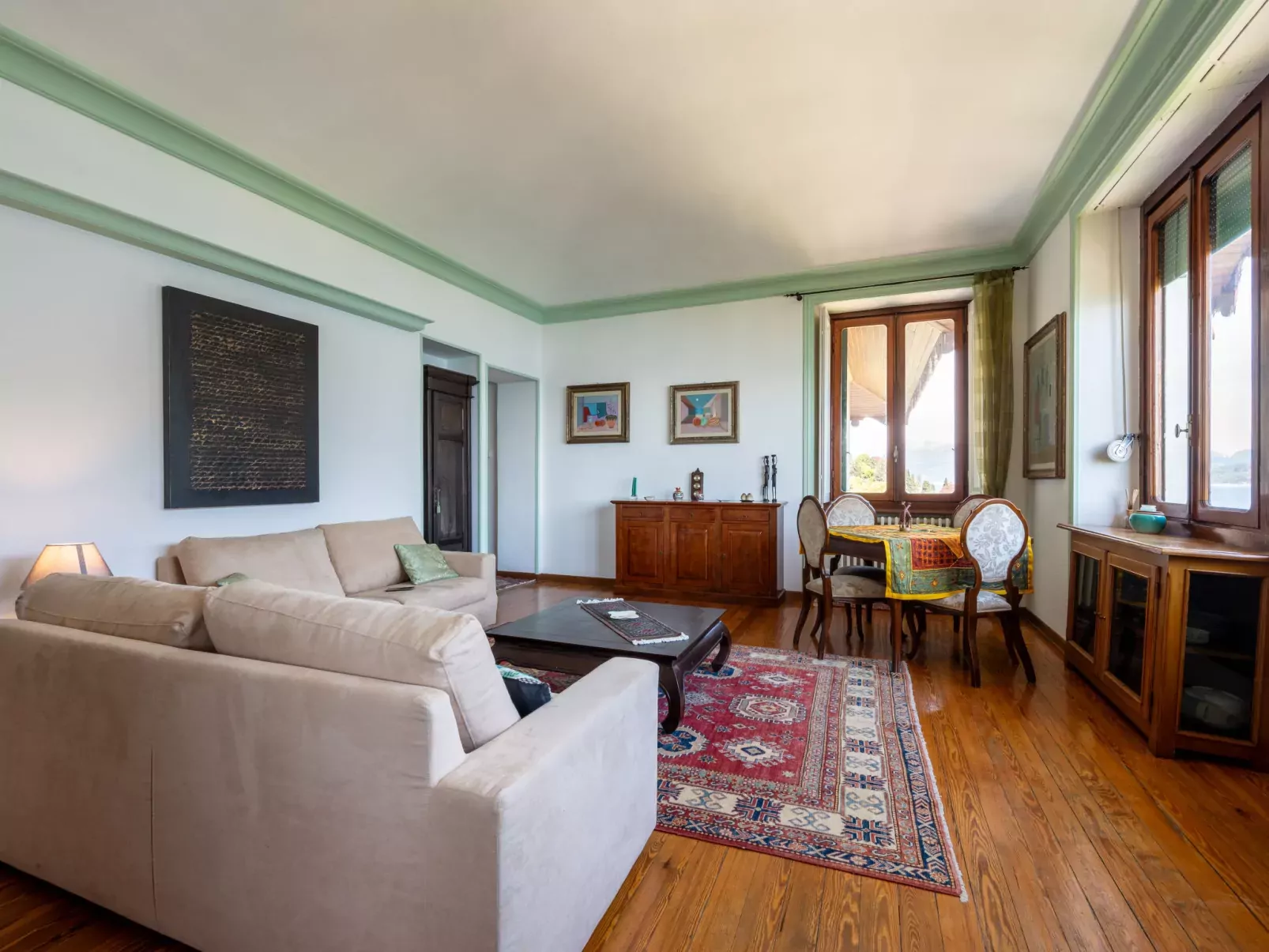 Villa Ceriana-Inside