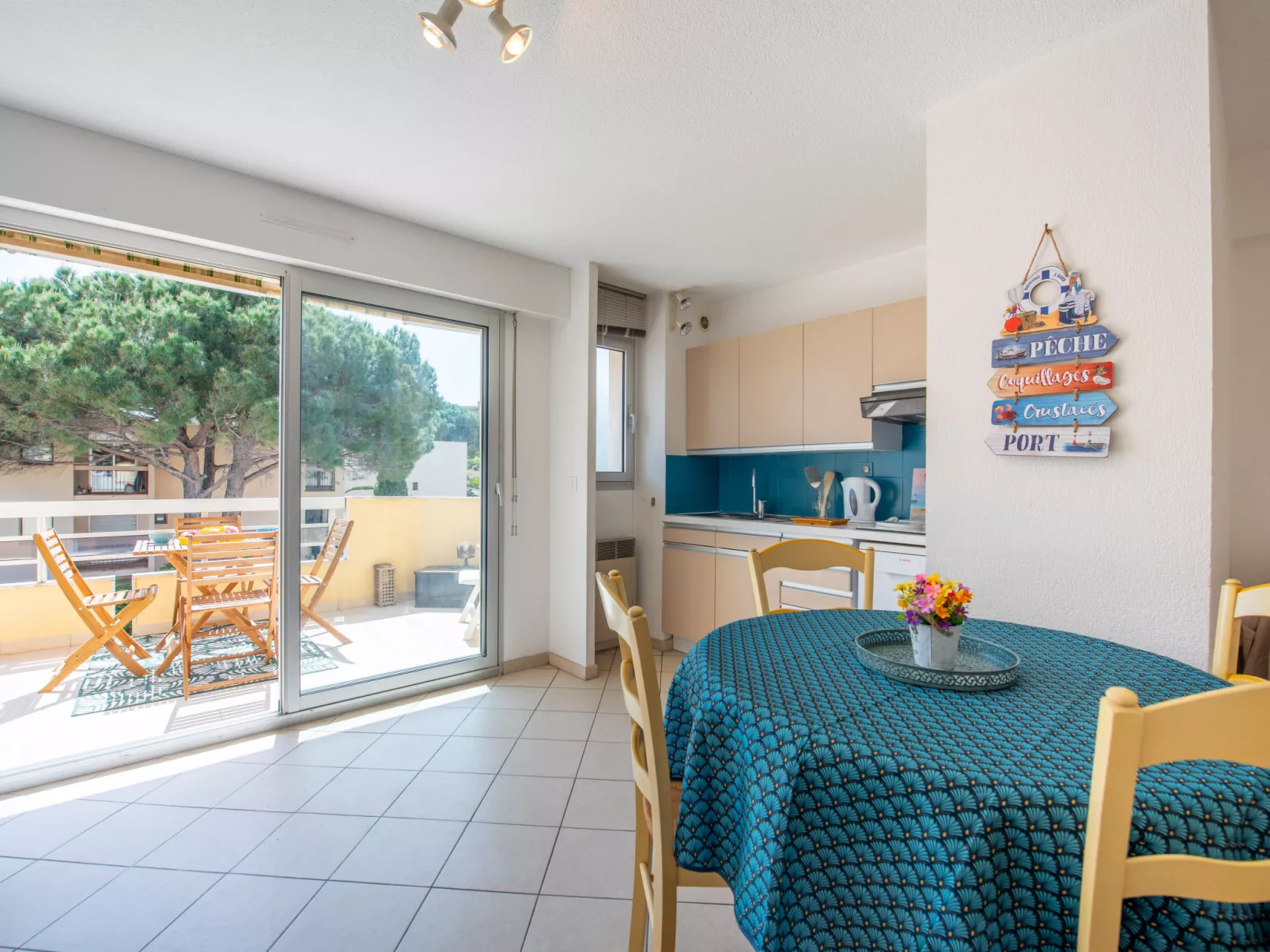 Le Palazzo del Mar-Inside