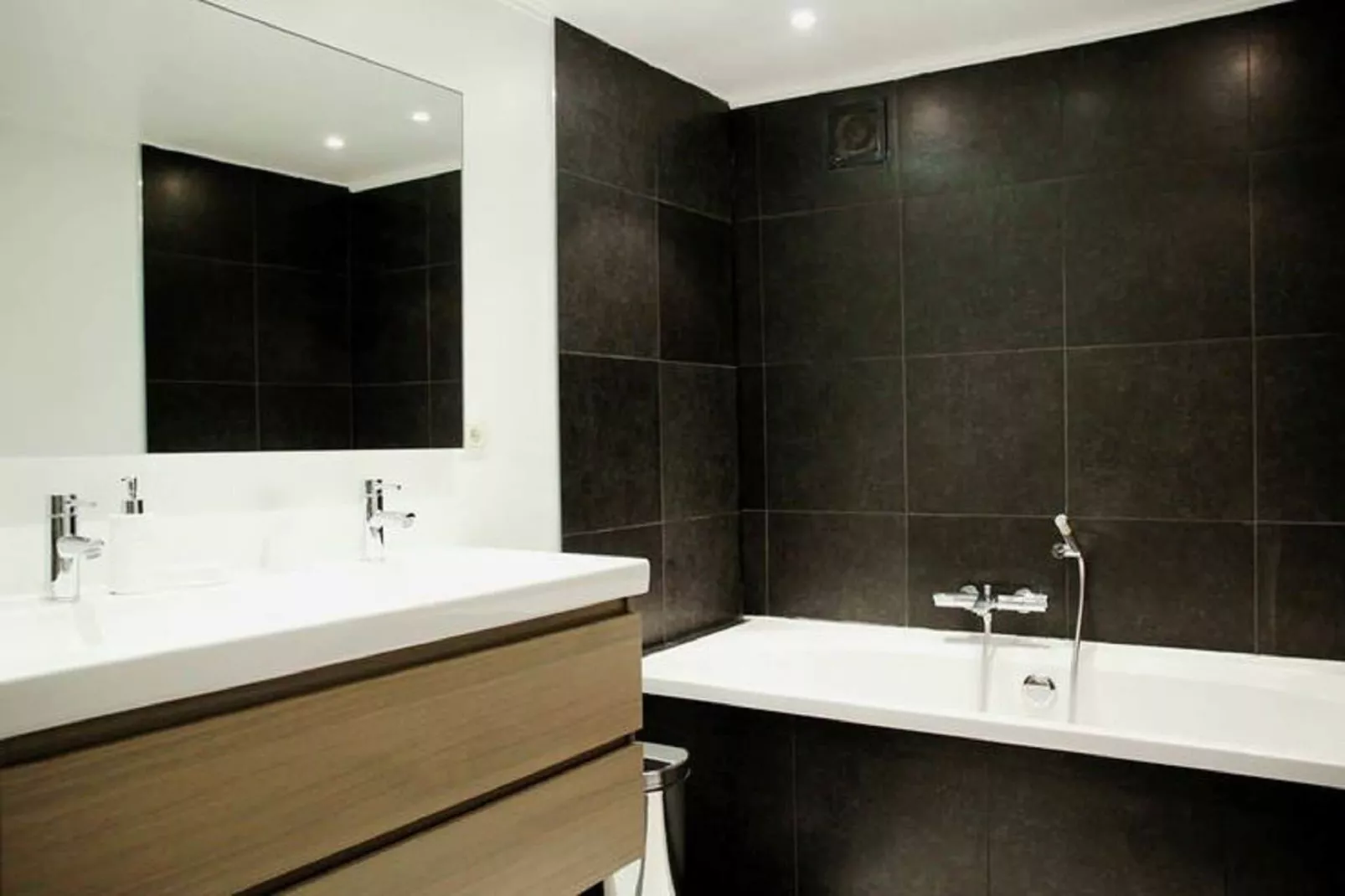 Le Martin Pêcheur-Bathroom