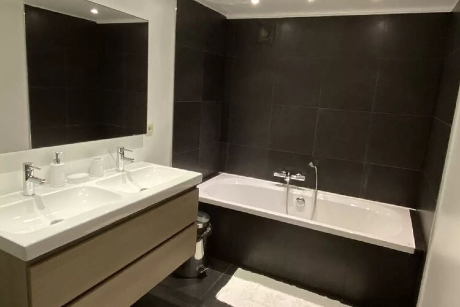Le Martin Pêcheur-Bathroom