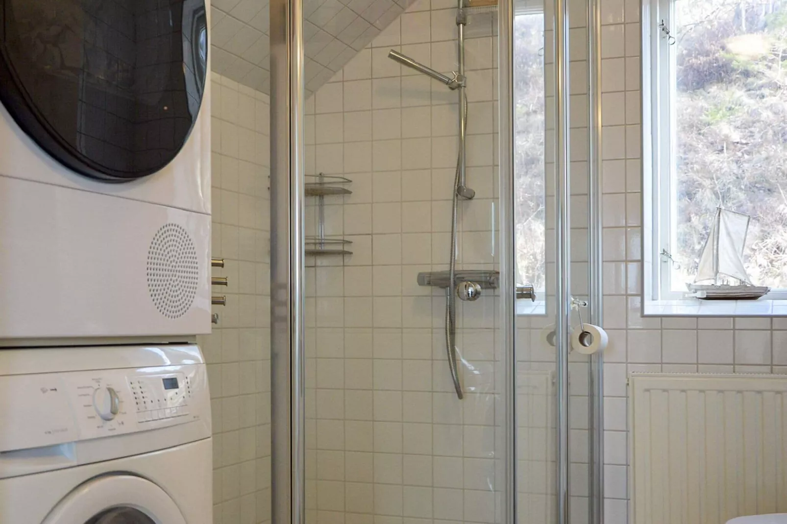 8 person holiday home in HJÄLTEVAD-Indoor