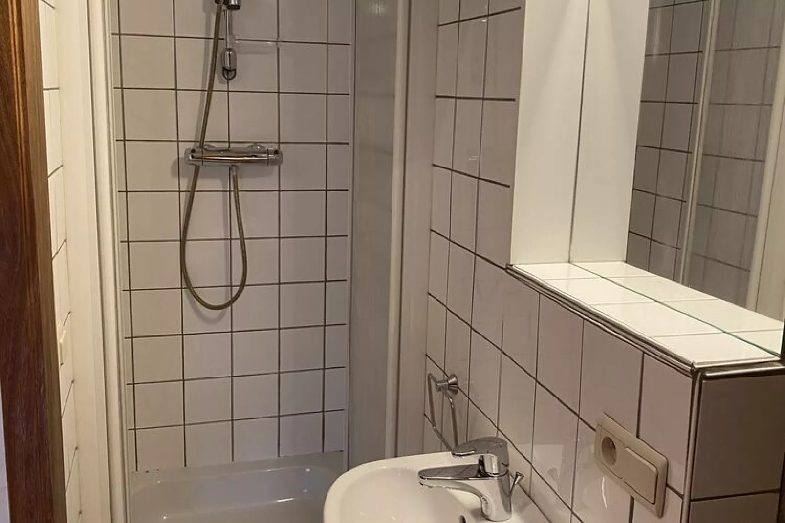Le Martin Pêcheur-Bathroom