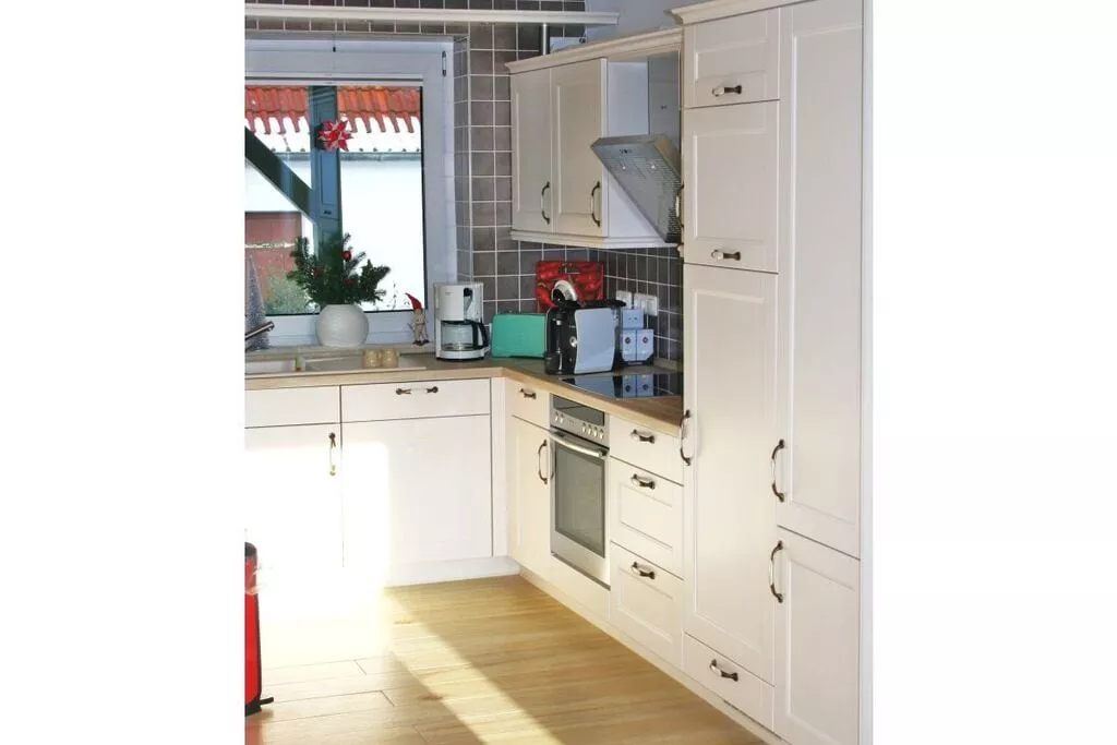 96118-Kitchen