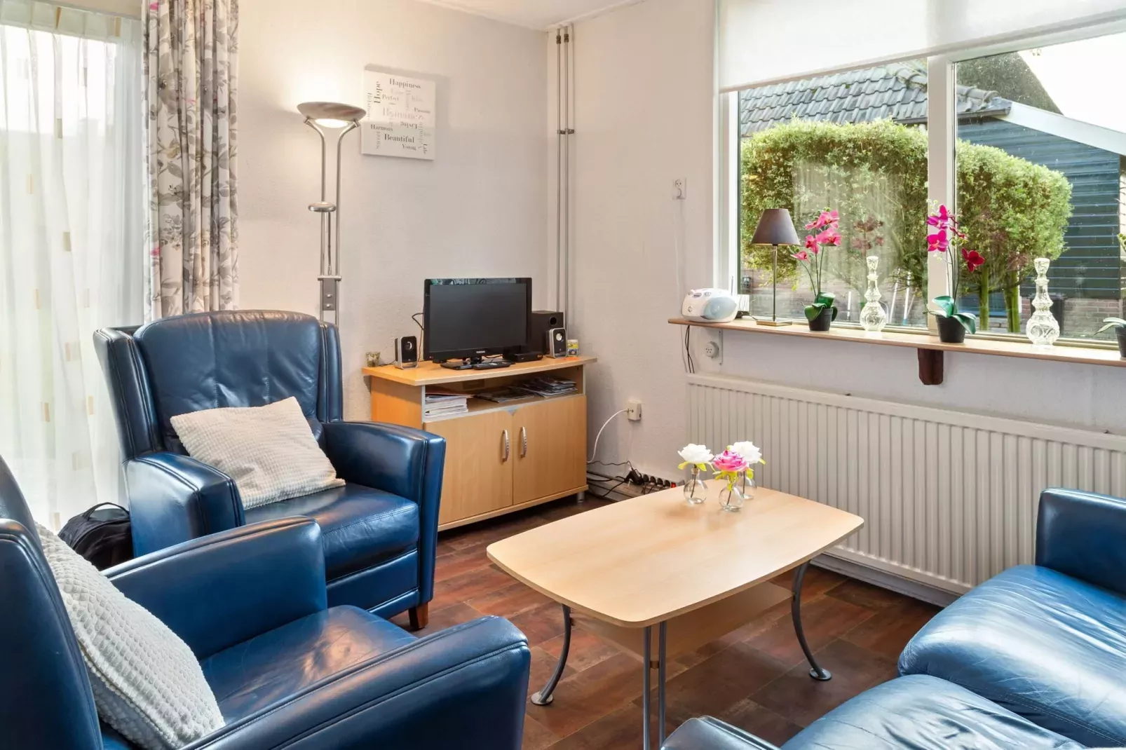 Aan de dwarsgracht-Wohnzimmer