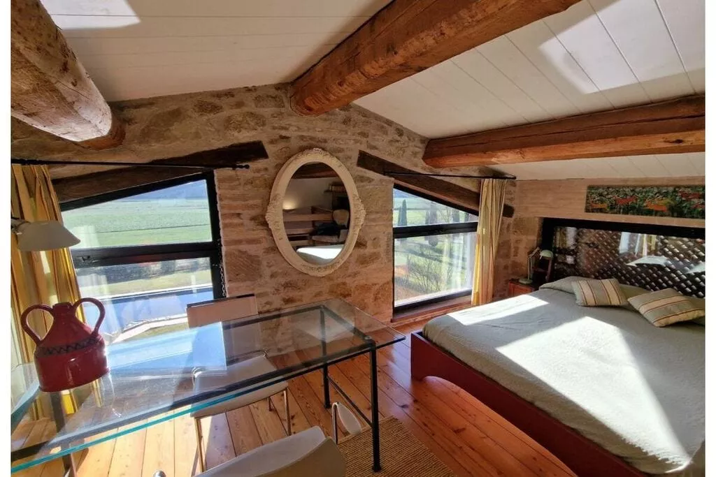 483328-Bedroom