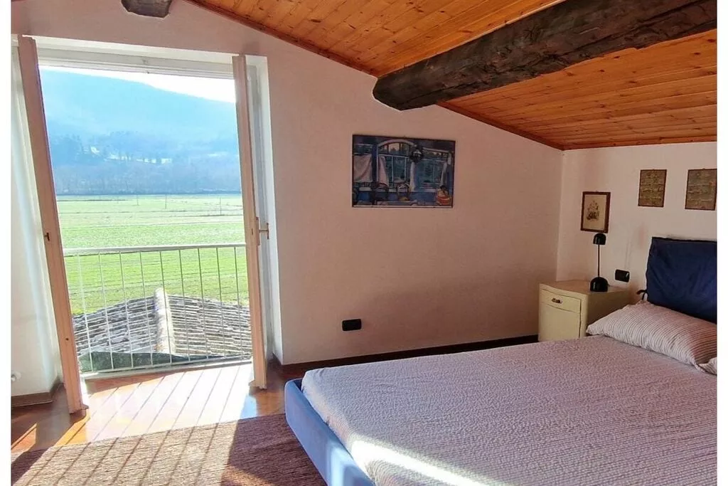 483328-Bedroom
