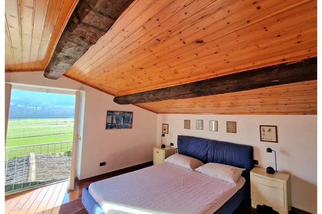483328-Bedroom
