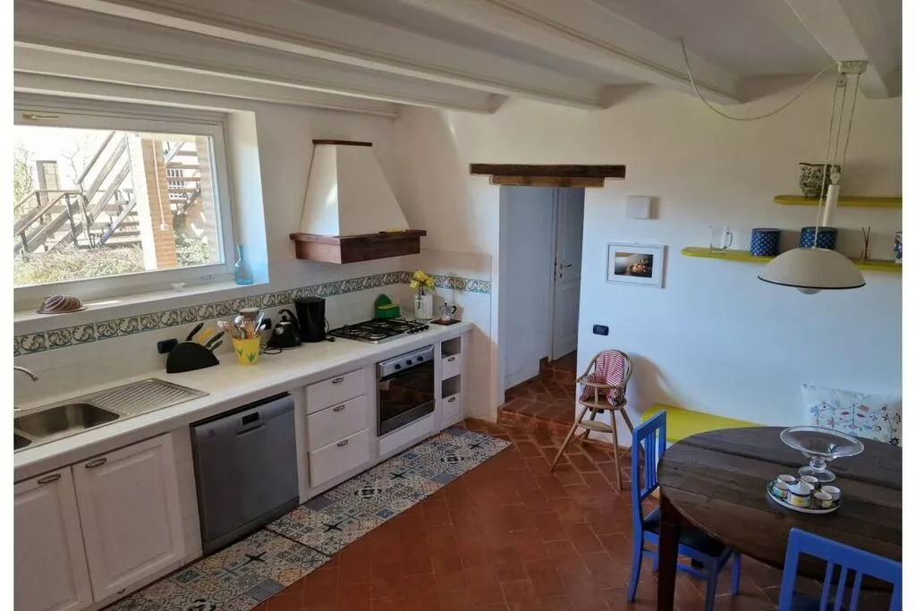 483328-Kitchen