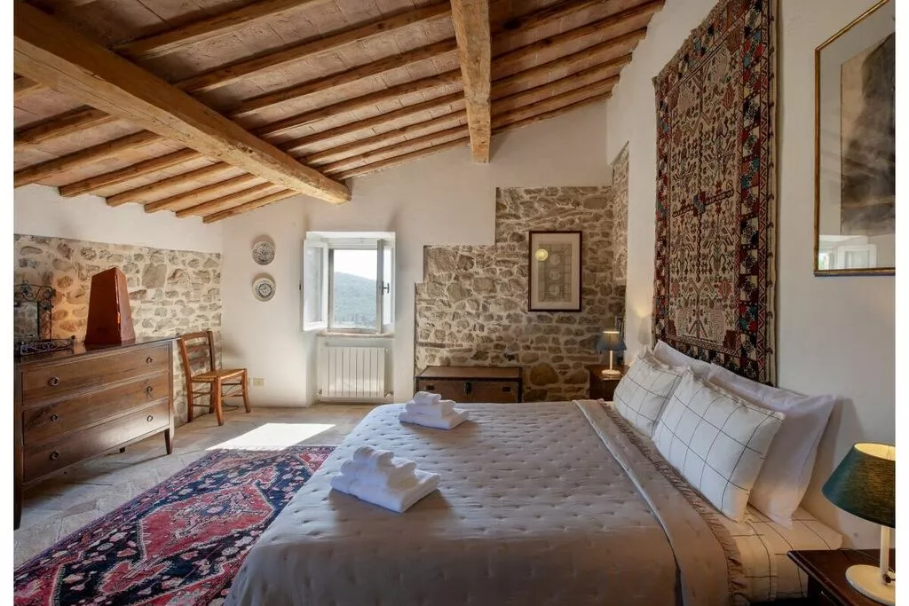484917-Bedroom