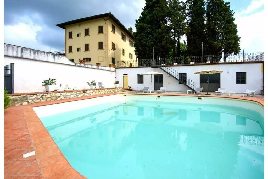 poolofhouse