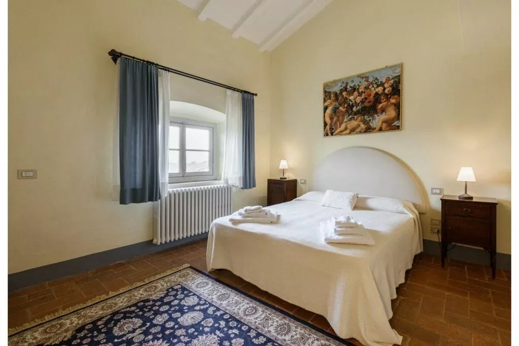 444526-Bedroom