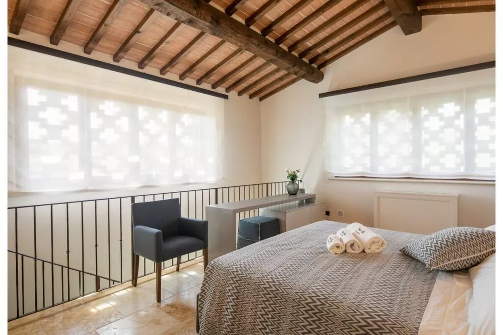 482933-Bedroom