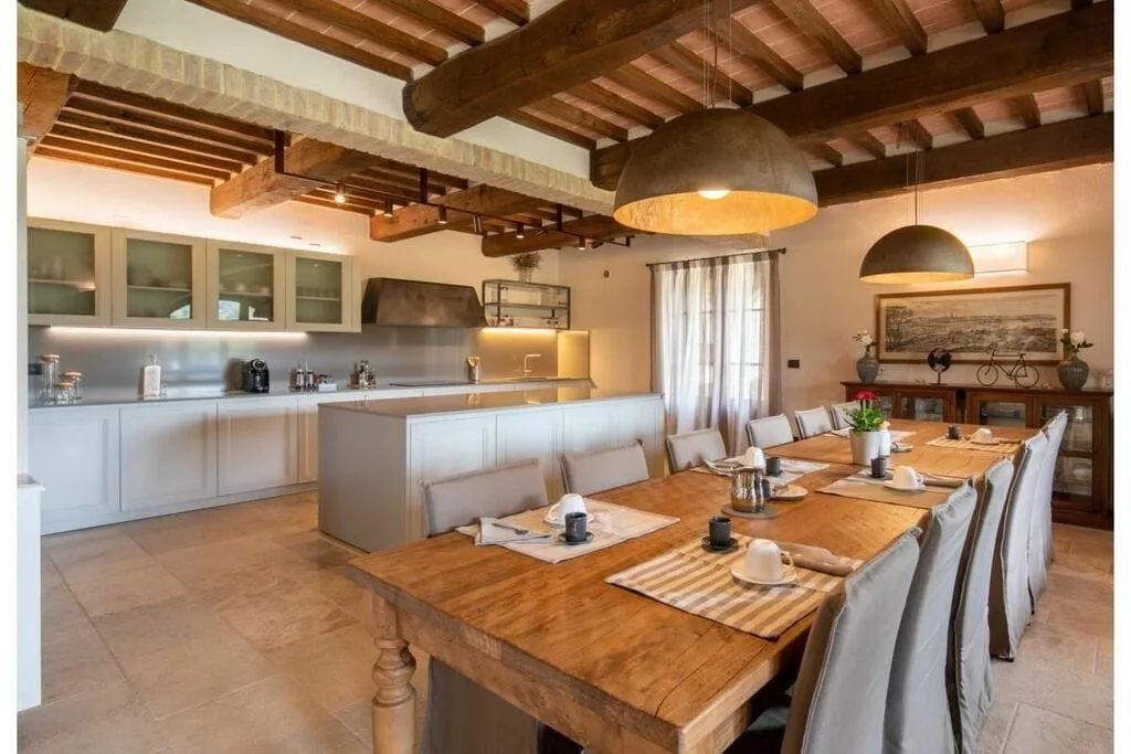 482933-Kitchen