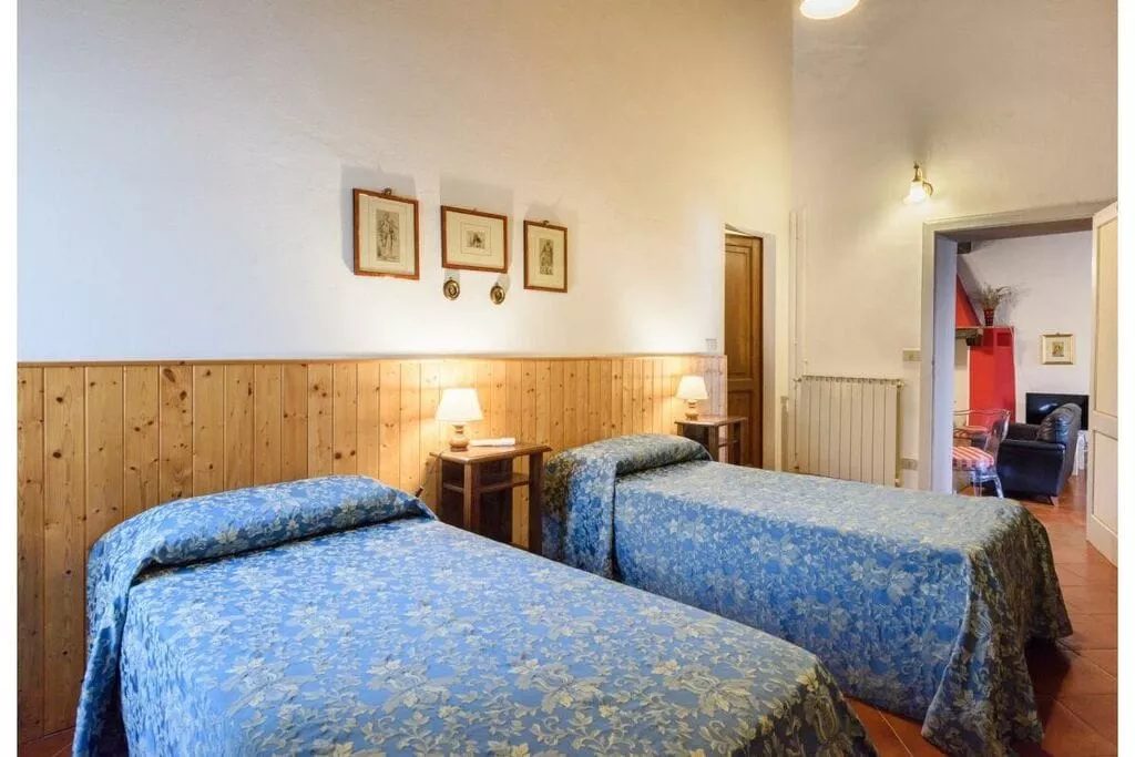 482955-Bedroom
