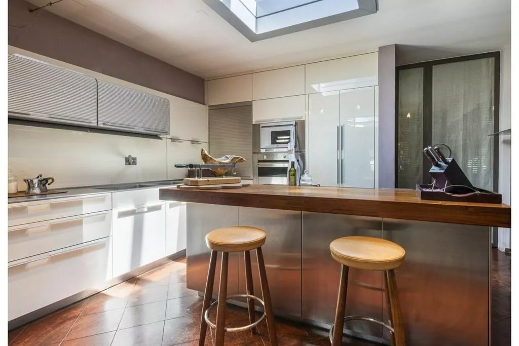 482942-Kitchen