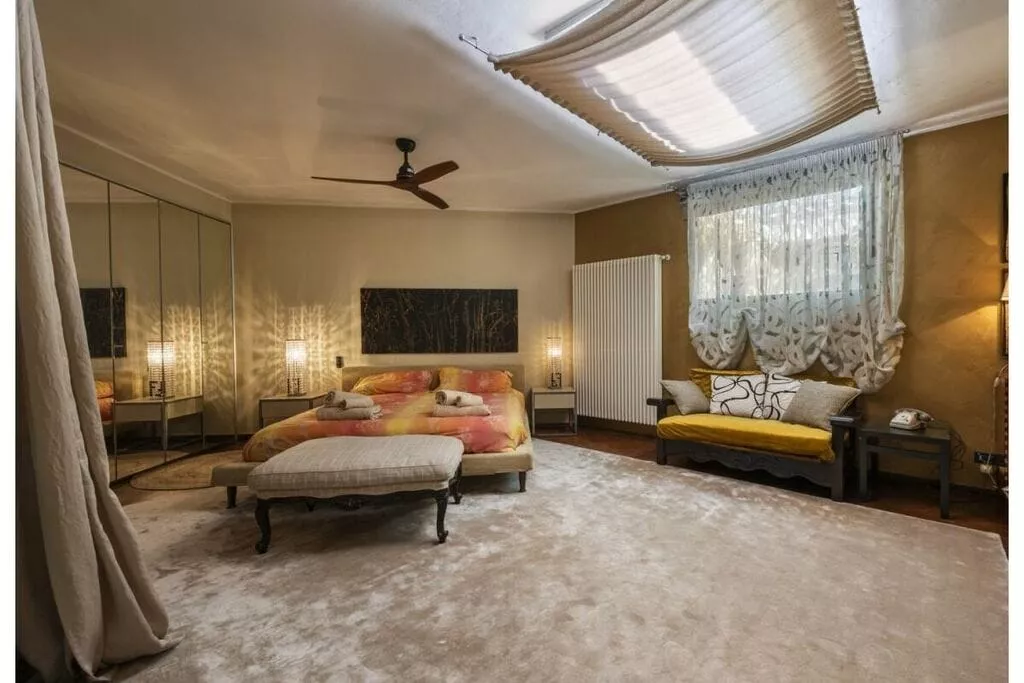 482942-Bedroom