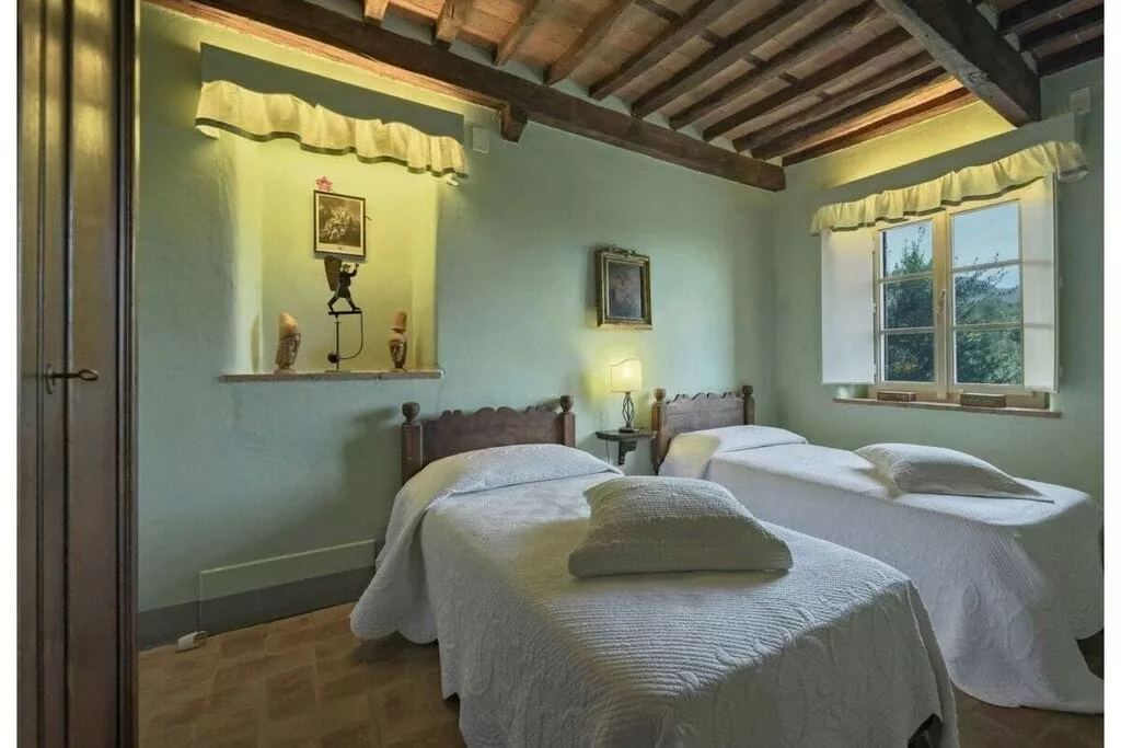 485477-Bedroom