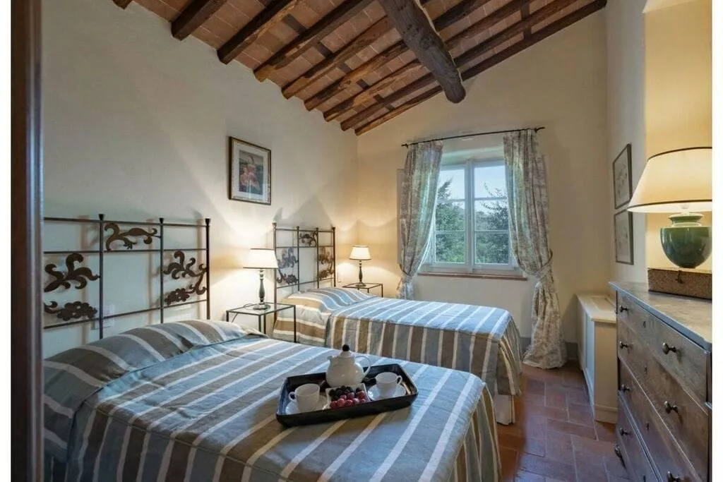 485477-Bedroom