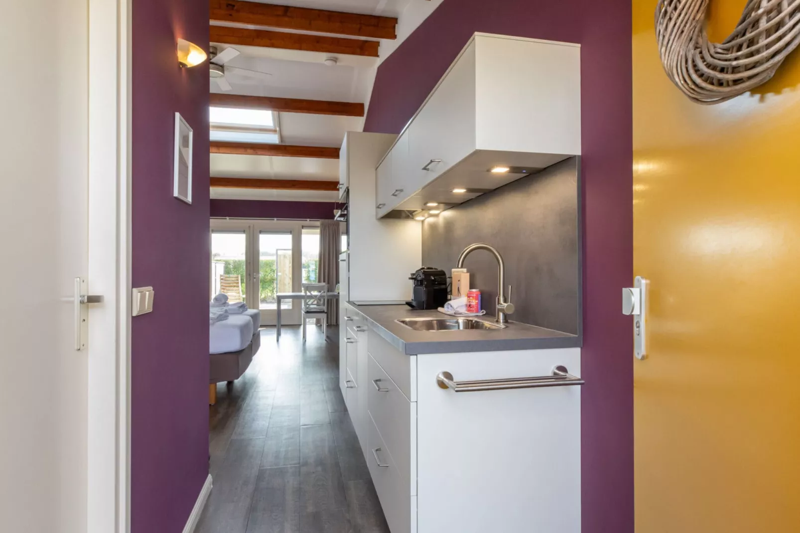 Studio - Vlissingsestraat 3-3  Koudekerke-Kitchen