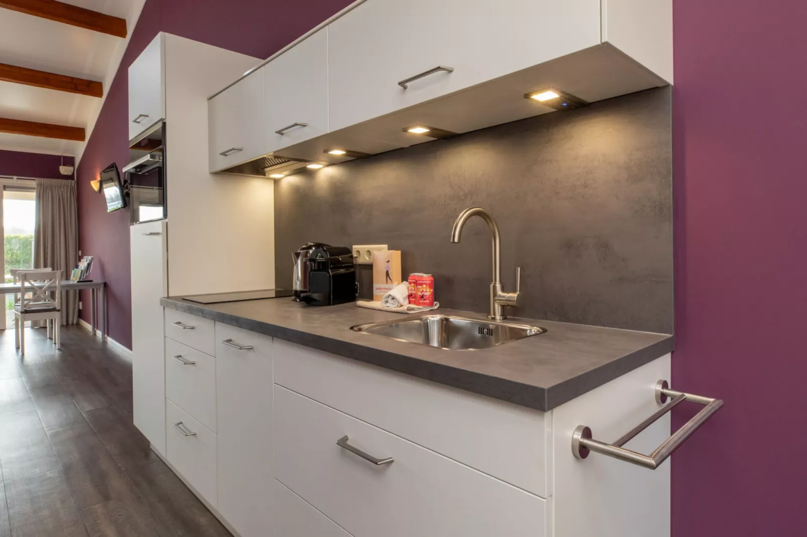 Studio - Vlissingsestraat 3-3  Koudekerke-Kitchen