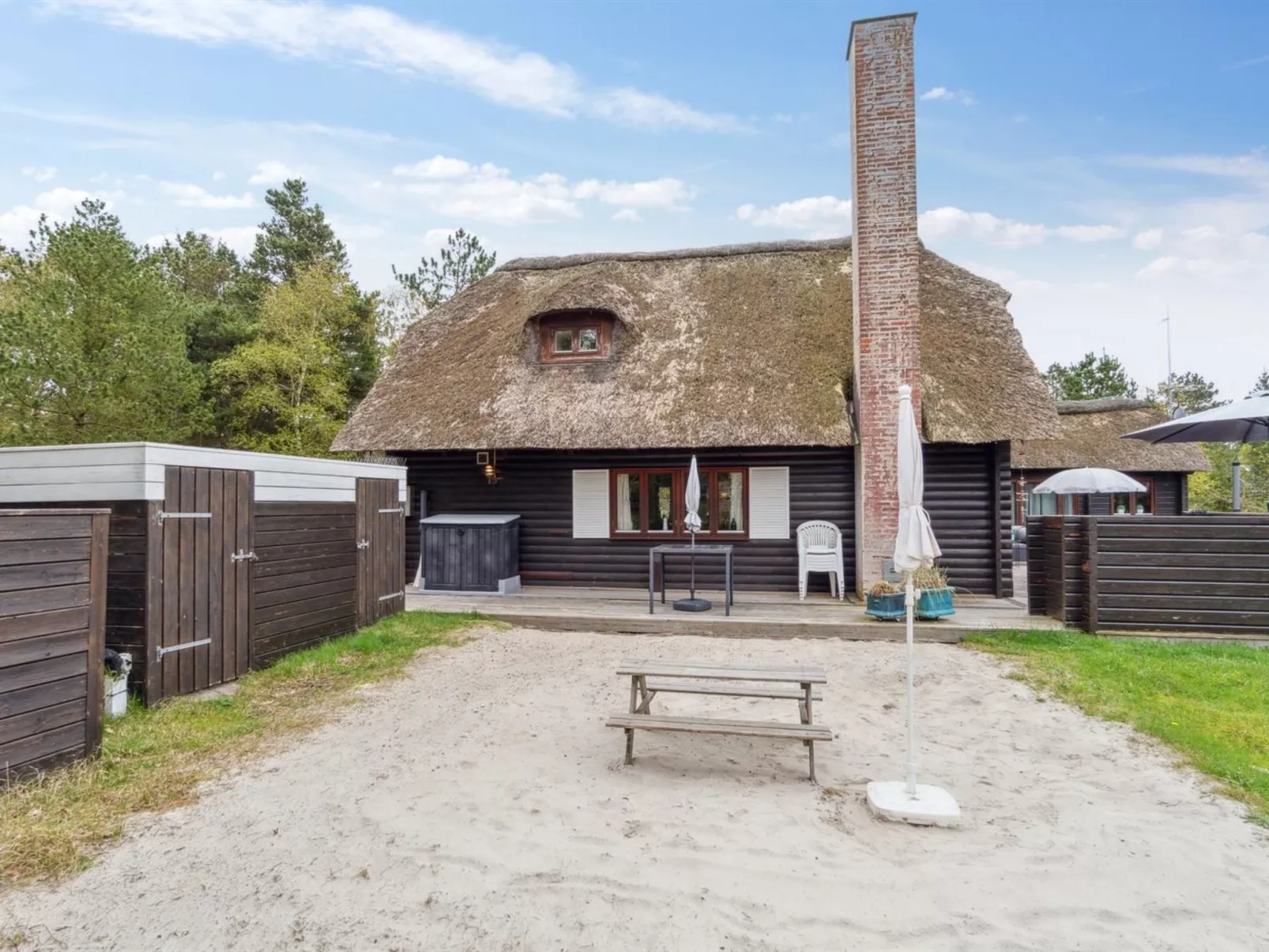 "Oluf" - 1.3km from the sea-Inside