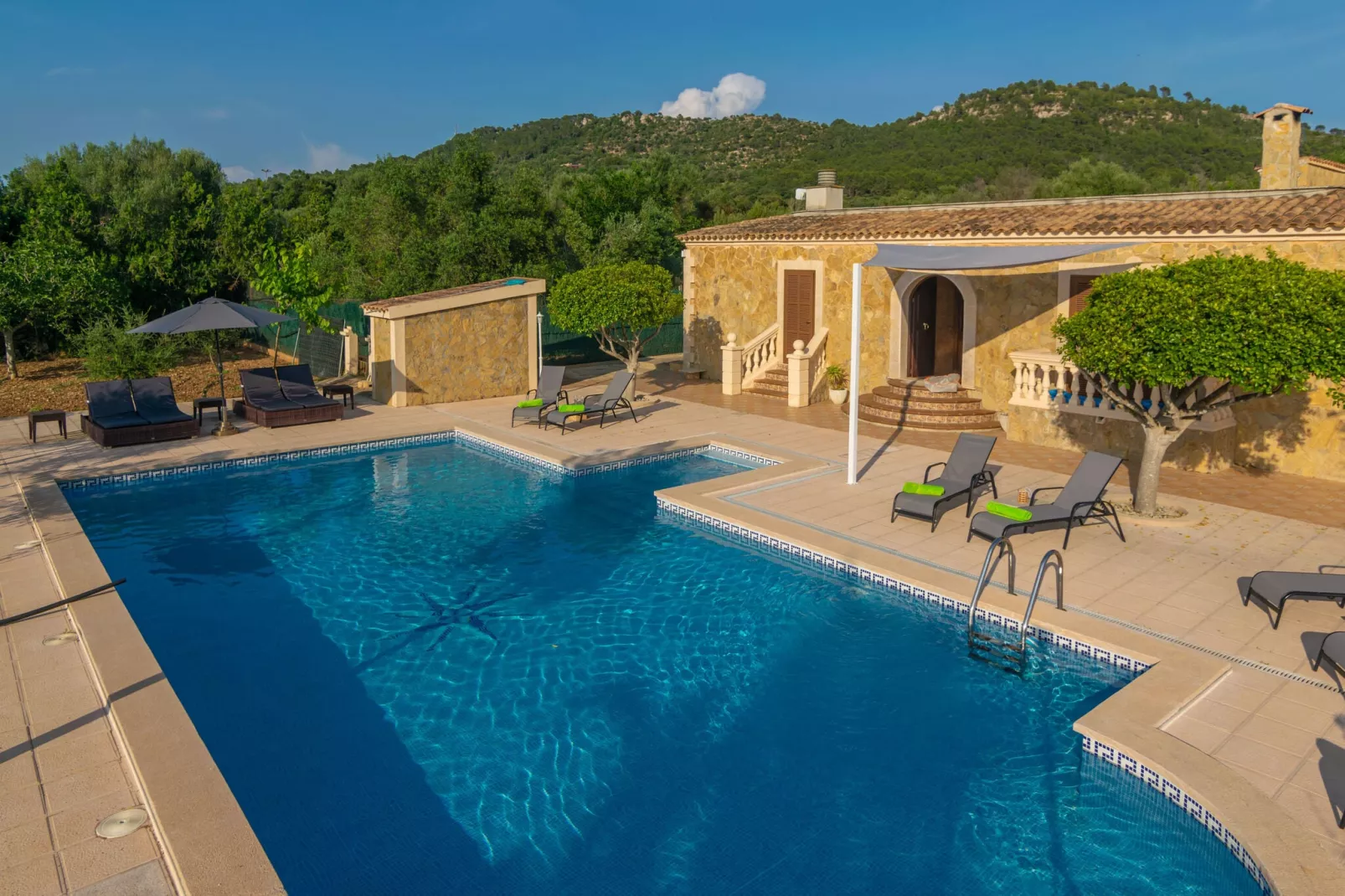 Villa Arhu-Exterior summer