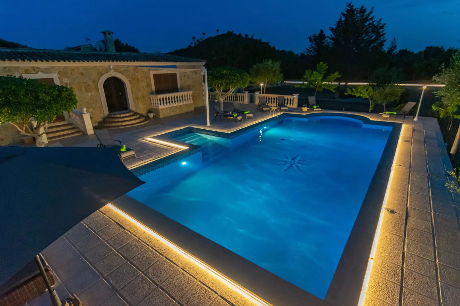 Villa Arhu-Exterior summer