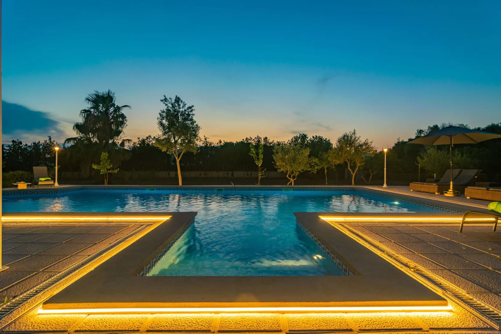 Villa Arhu-Exterior summer