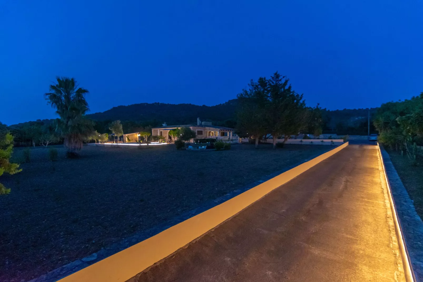 Villa Arhu-Exterior summer
