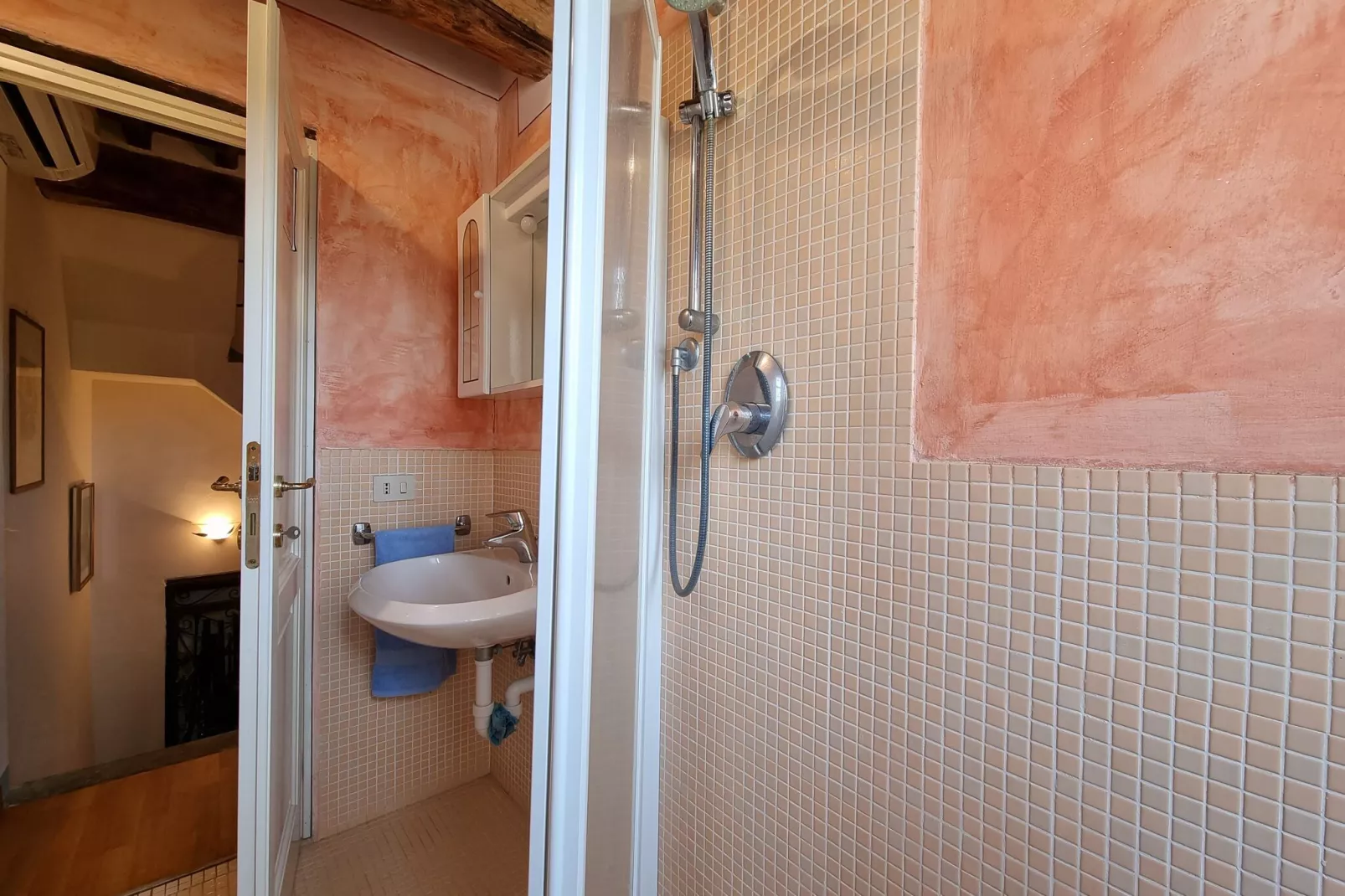Casa Orbicciano & Nido d'amore - Salle de bain