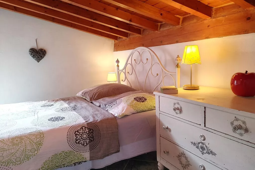 188398-Bedroom