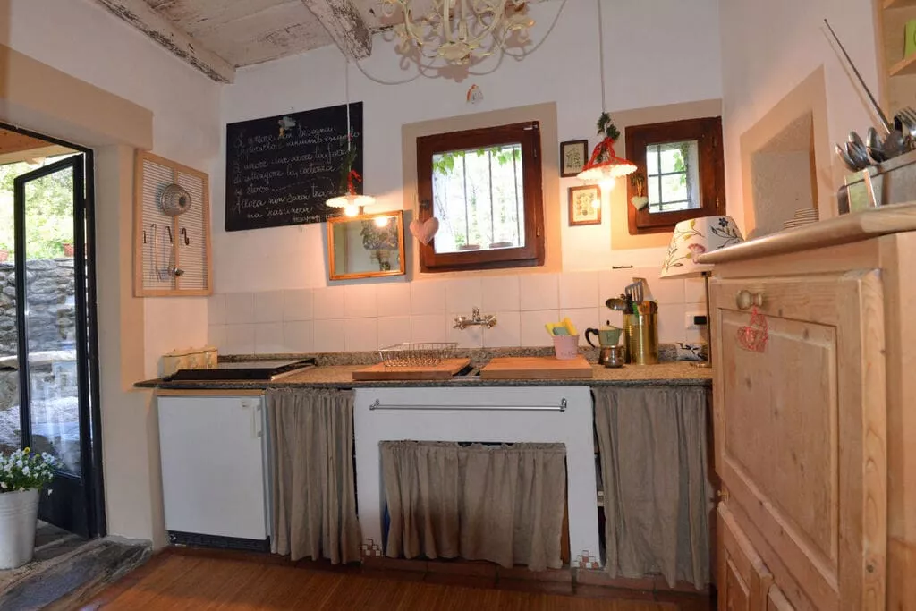 204198-Kitchen