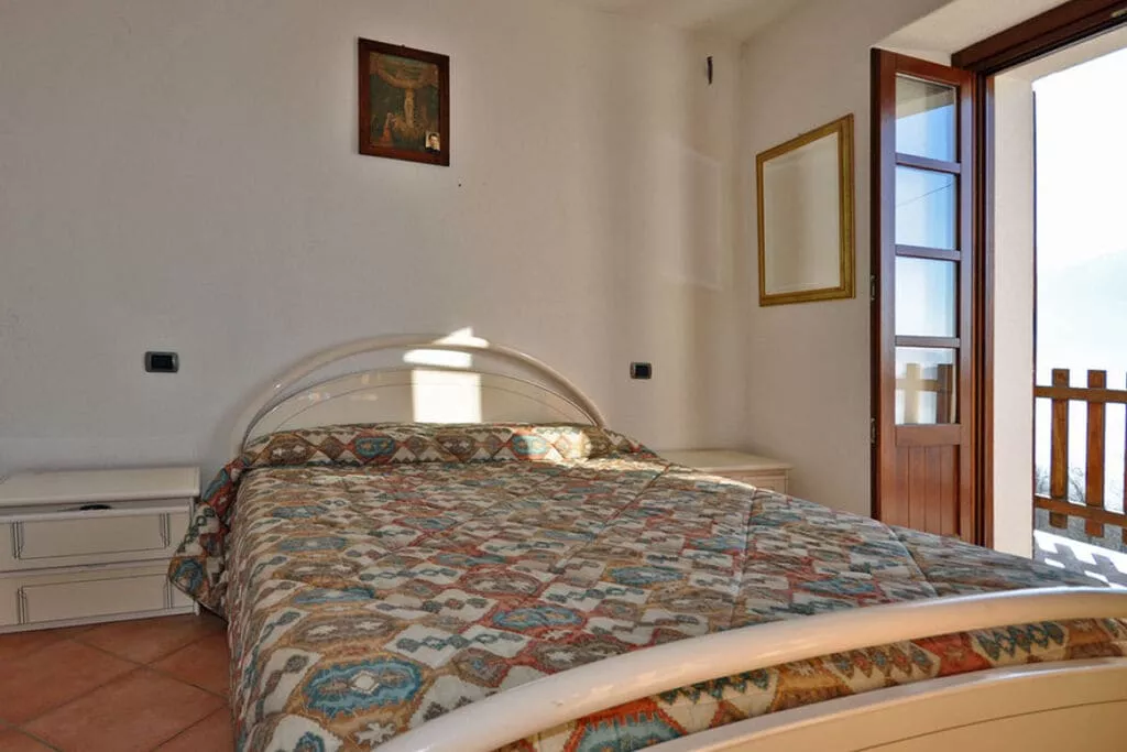 219719-Bedroom