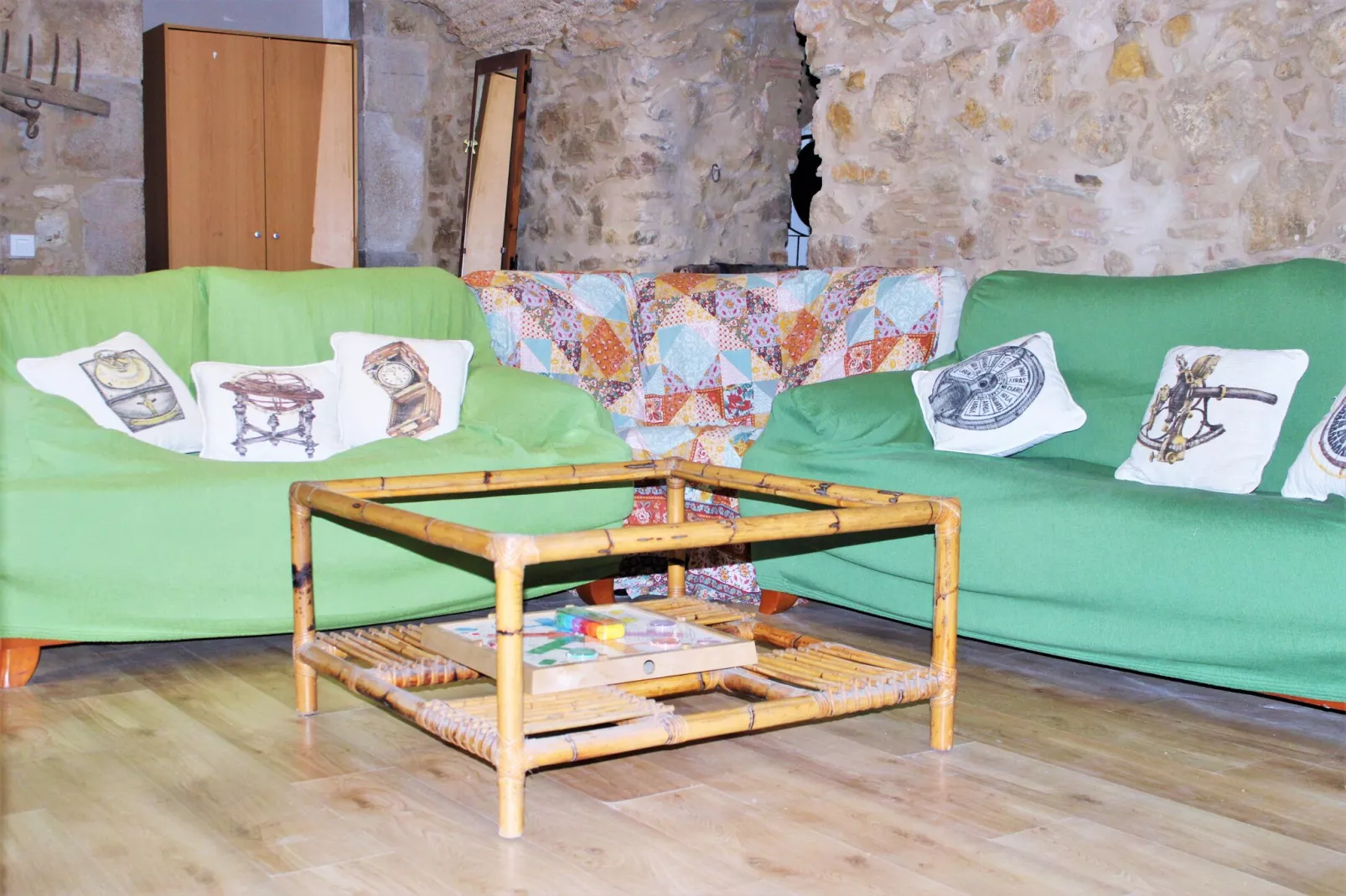 Les Corts de CAL VIRREI-Salon