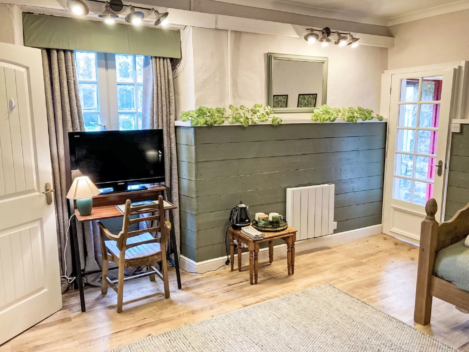 The Garden Room-Inside